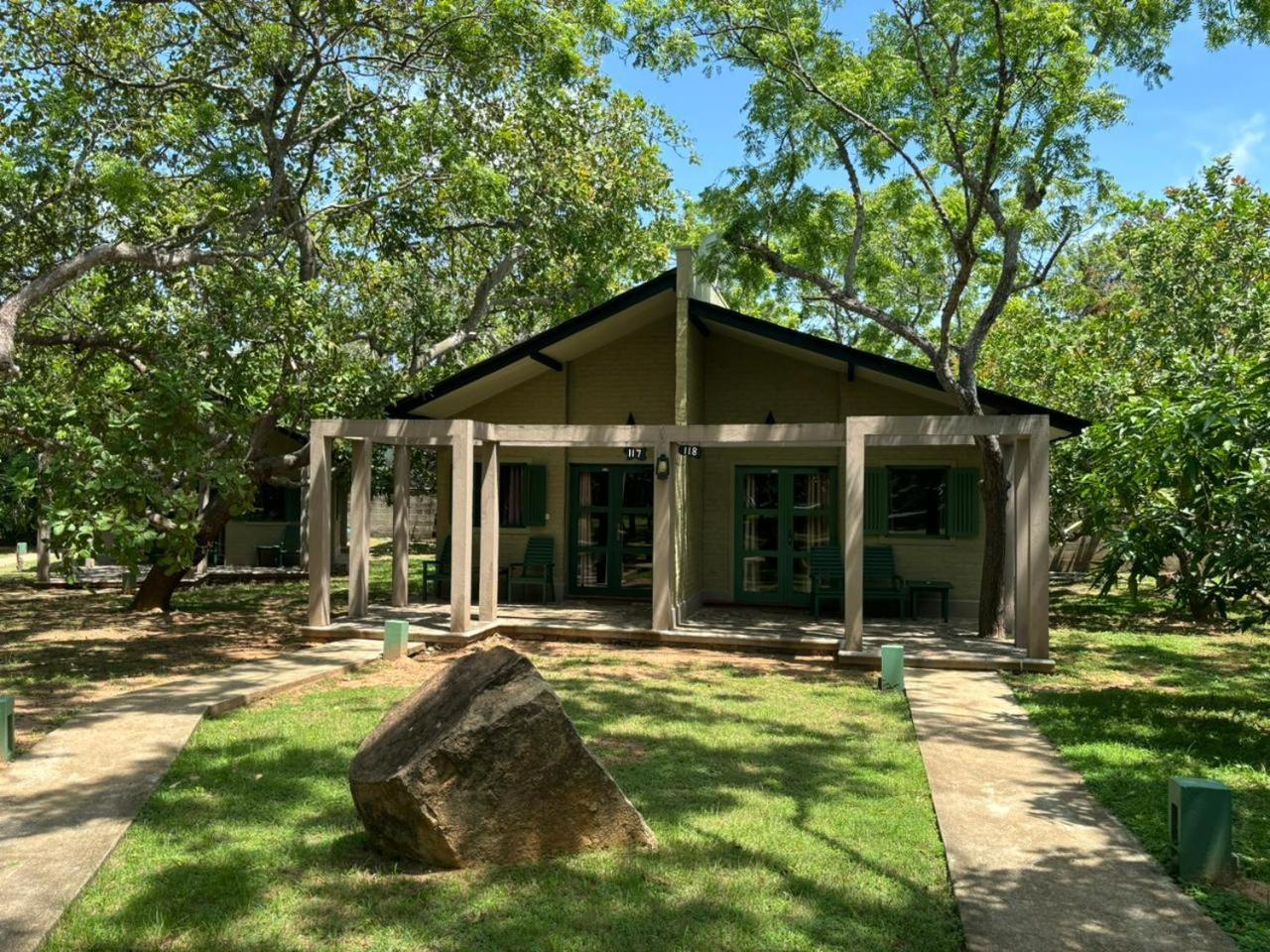 Hotel Elephant Reach Yala Exterior photo